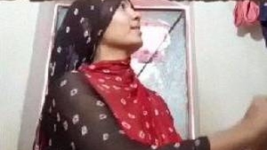 Naughty hillbilly bhabhi films herself getting naked in the bathroom