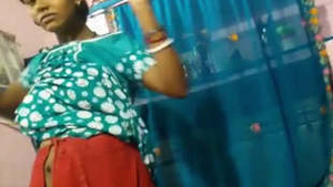 Wife's wardrobe change captured on camera by Huuby