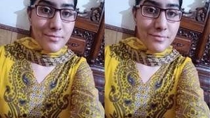Cute Pakistani girl strips and shows her body for money