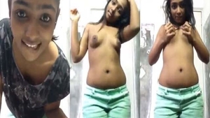 Sri Lankan babe records a video for her lover