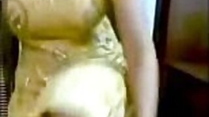 Hot Mallu Girl Showing Big Melons