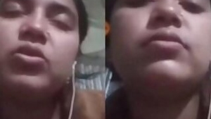 Beautiful Desi Married Bhabi Showing On Video Call Clip