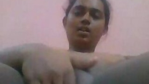Horny Mallu Wife gets her Pussy Fingering