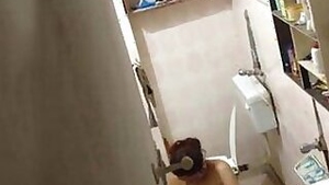 Tricky boy sneakily films Indian neighbor soaping XXX assets in bath