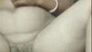 Indian homemaker engages in intense sexual activity