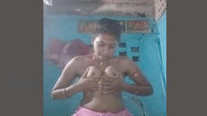 Indian wife records herself pleasuring herself for a customer