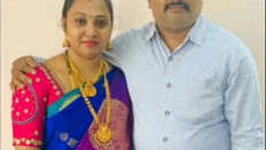 Arousing bathing scene with a Tamil wife and her lover