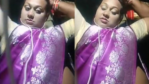 Side view of aunty's big boobs in desi video