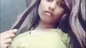 Bangladeshi Beautiful cam Girl Exposing Her Sexy Figure