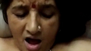 Indian MILF's steamy sex video with her stepdaughter