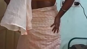 Tamil Sexy Mallu Aunty Nude Selfie And...