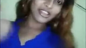 Hijra showing her big boobs and ass mms clip