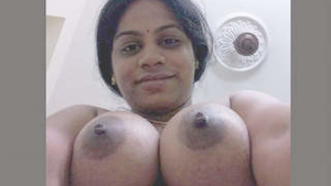 Indian aunty strips naked in front of webcam