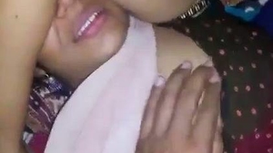 Indian bhabhi flaunts her curves in a revealing video