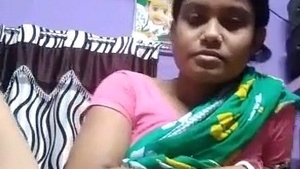 Desi Randi shows off her big pussy in a sari