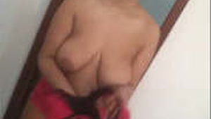 Part 2 of Sri Lankan cutie in sari with perfect body gets naughty in HD video