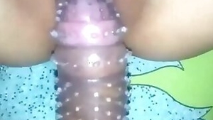 Dehradun ki girl apne bf ke dotted condom lund pe chadi