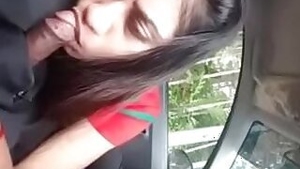 Indian porn mms of Noida office slut girl sucks dick in car